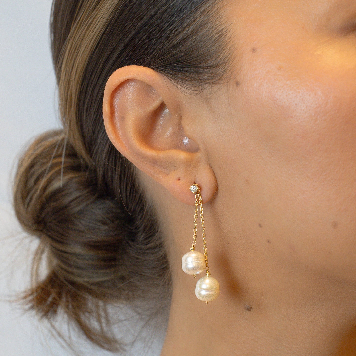 Laura - Pearl on Chain Earring w/ Diamond Stud